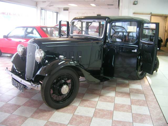 Austin Twelve 1.5 12/4 Saloon Petrol Blue