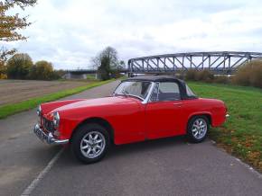 MG MIDGET 1971 (A) at Yorkshire Classic Car Centre Goole