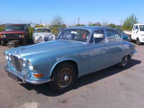 DAIMLER SOVEREIGN at Yorkshire Classic Car Centre Goole